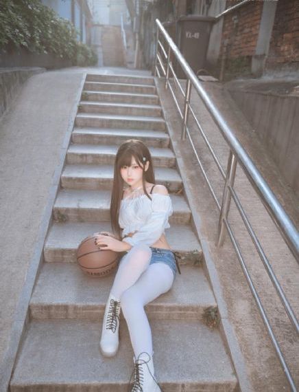 我在三十极夜截取了一段小视频