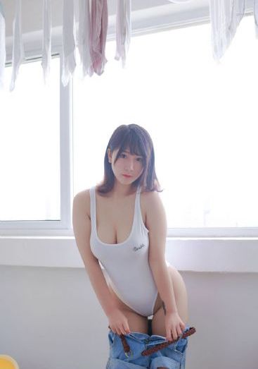 第一次挺进苏雨瑶的身体电影