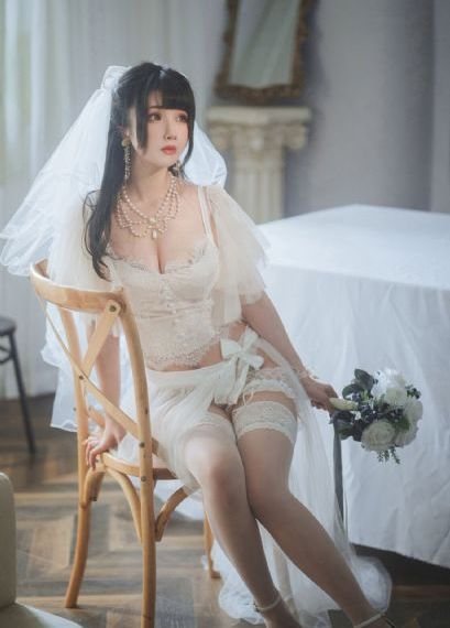 侯府夫人不好当