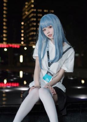 黄嘉千